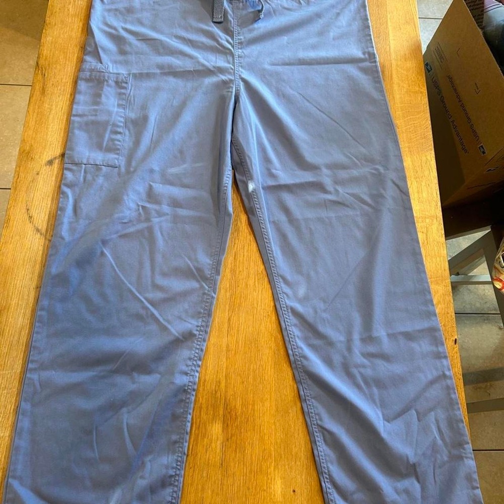 Scrub set - Picture 7 of 8